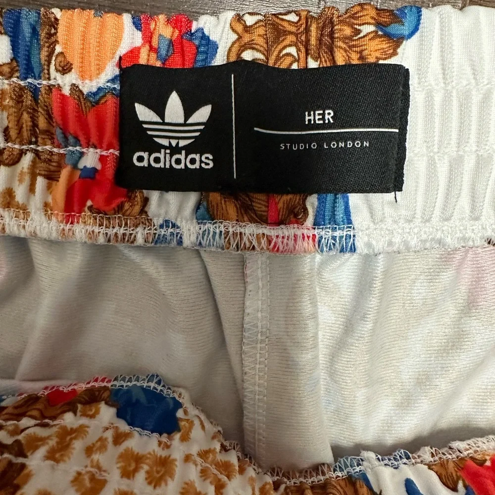 Adidas “HER” studio London Shorts - Picture 3 of 3